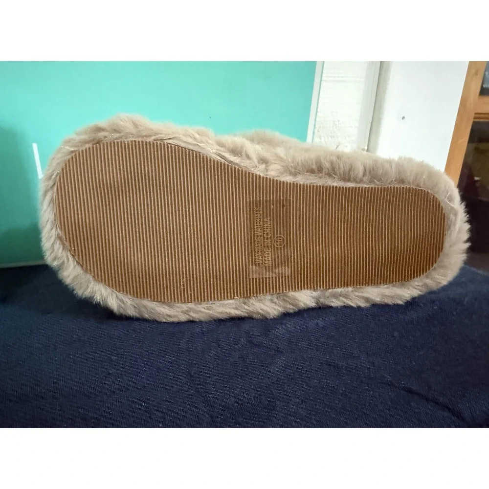 Lucky Top Kids Faux Fur Slippers Lt Taupe Size 10 NEW